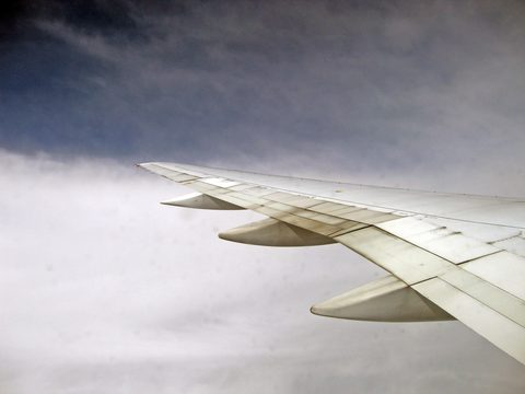 plane horizon