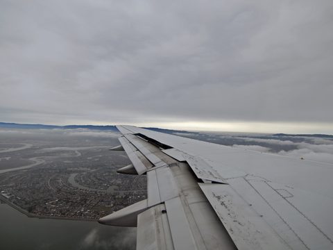 plane horizon