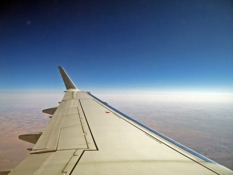 plane horizon