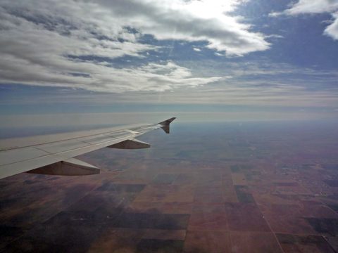 plane horizon