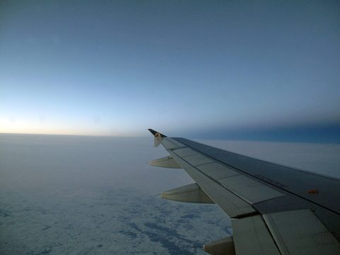 plane horizon