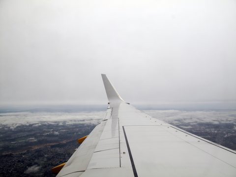 plane horizon